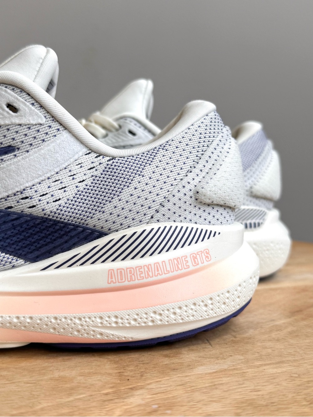 Brooks Adrenaline GTS 24 Women's Running Shoes Gray Blue Peach Size 8 Gym - Picture 7 of 14
